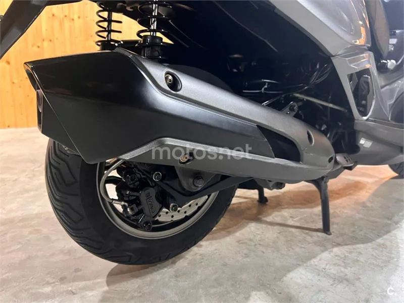 Kymco Grand Dink 300 – Vista 51
