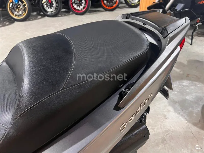 Kymco Grand Dink 300 – Vista 57