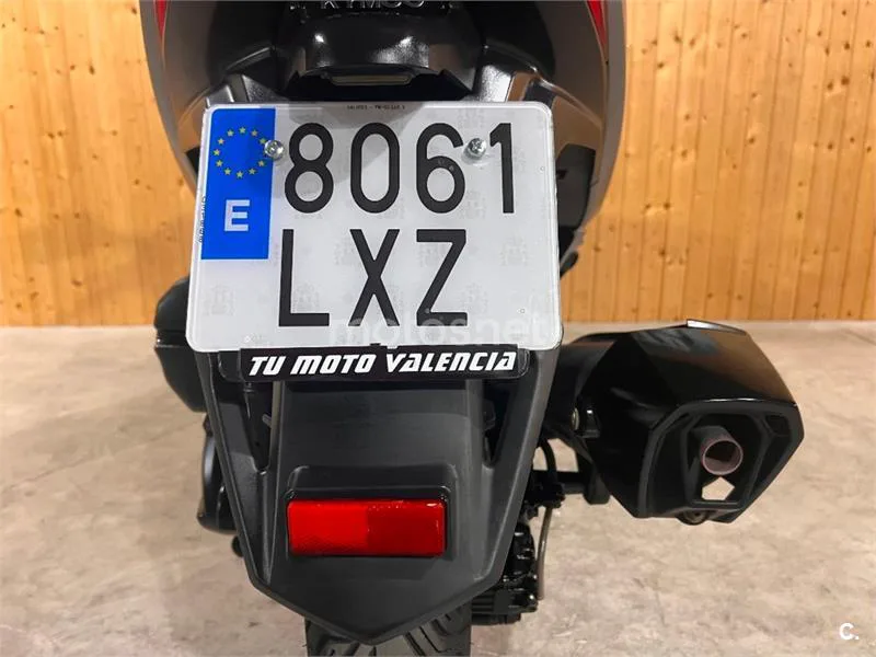 Kymco Grand Dink 300 – Vista 7