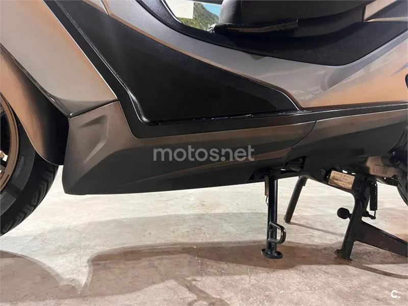 Kymco Grand Dink 300 – Vista 63