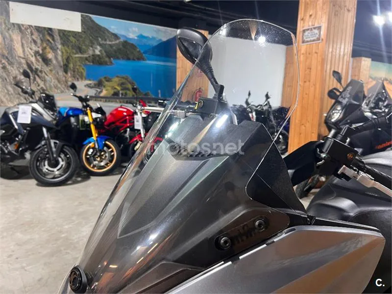Kymco Grand Dink 300 – Vista 66