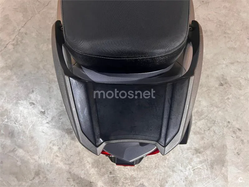 Kymco Grand Dink 300 – Vista 9