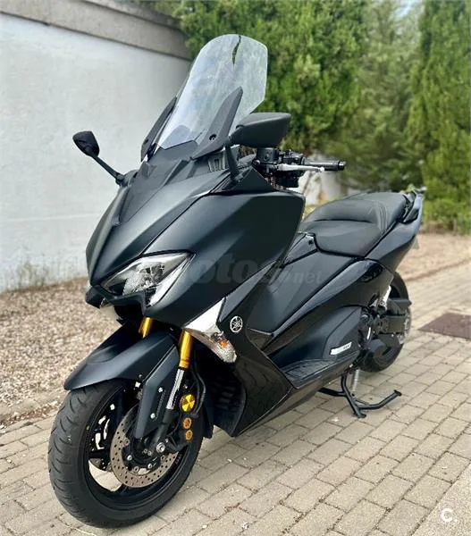Yamaha TMAX – Vista 3
