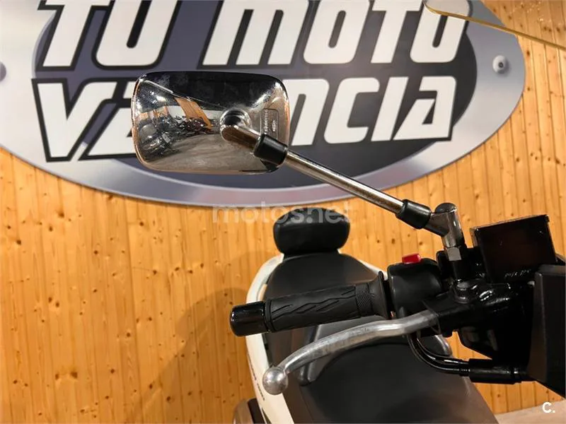 Suzuki Burgman 400 – Vista 28