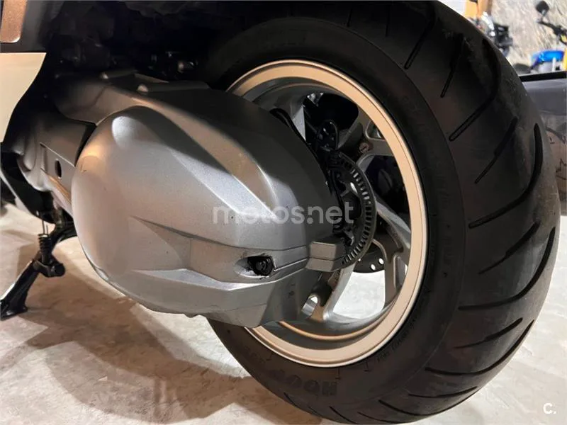 Suzuki Burgman 400 – Vista 57