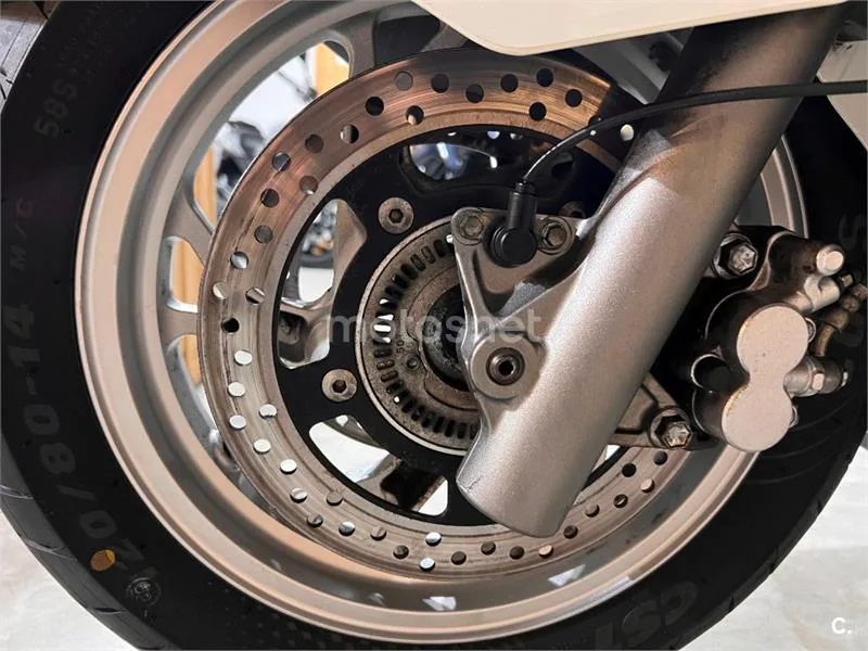 Suzuki Burgman 400 – Vista 69