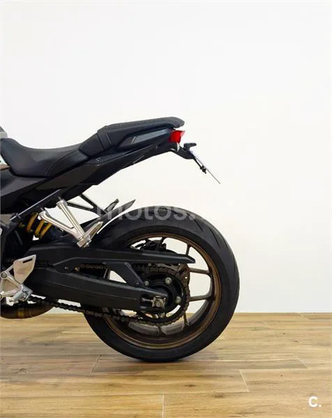 Honda CB 650 R – Vista 9