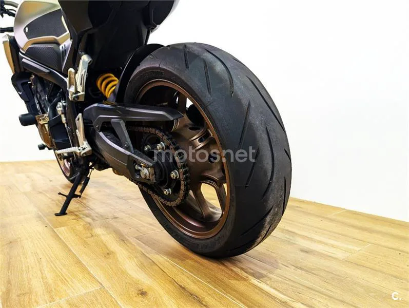 Honda CB 650 R – Vista 10