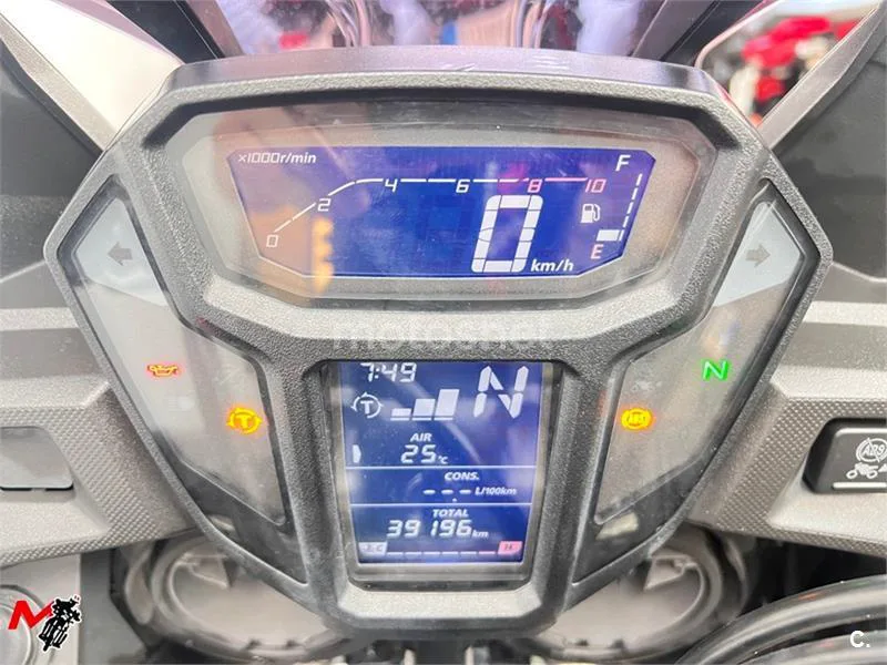 Honda CRF 1000L Africa Twin – Vista 8