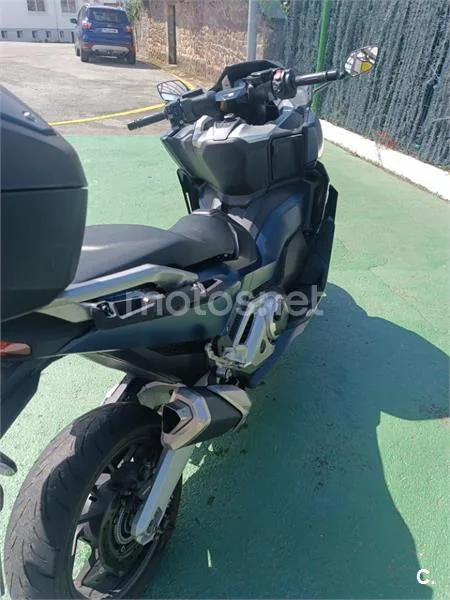 Honda Forza 750 – Vista 4