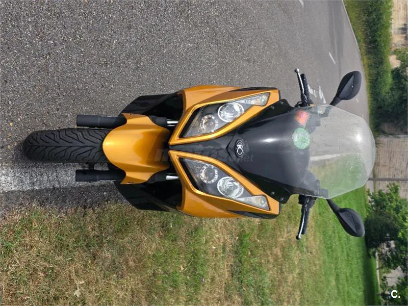 Kymco Super Dink 125 – Vista 7