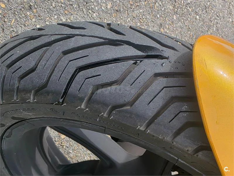 Kymco Super Dink 125 – Vista 9