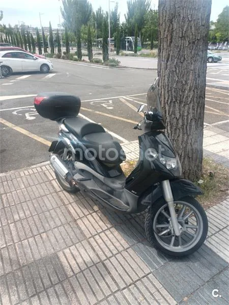 Piaggio Beverly 125 1100 € 2005 Araba - 1