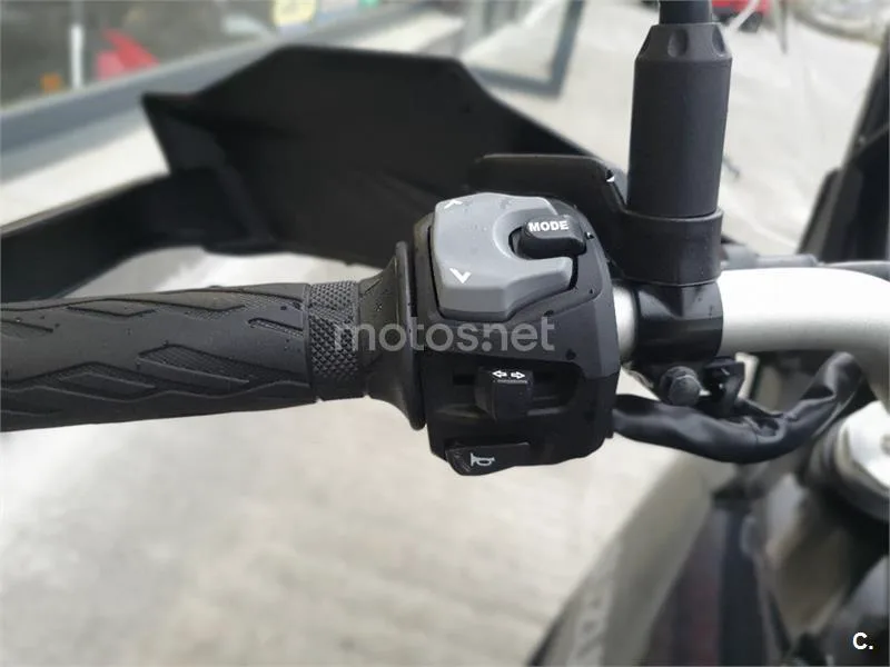 Suzuki V-Strom 800 – Vista 11