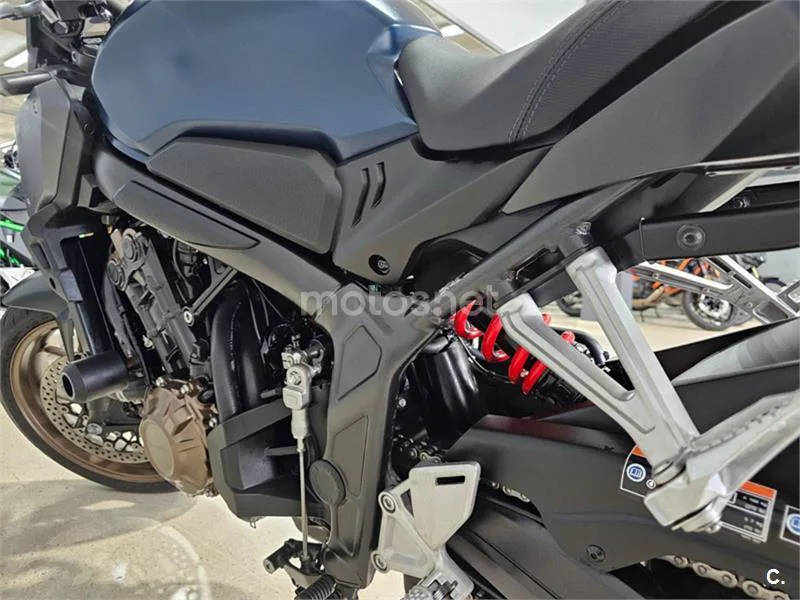 Honda CB 650 R – Vista 5