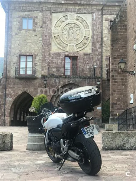 Honda CB 600 F Hornet – Vista 2
