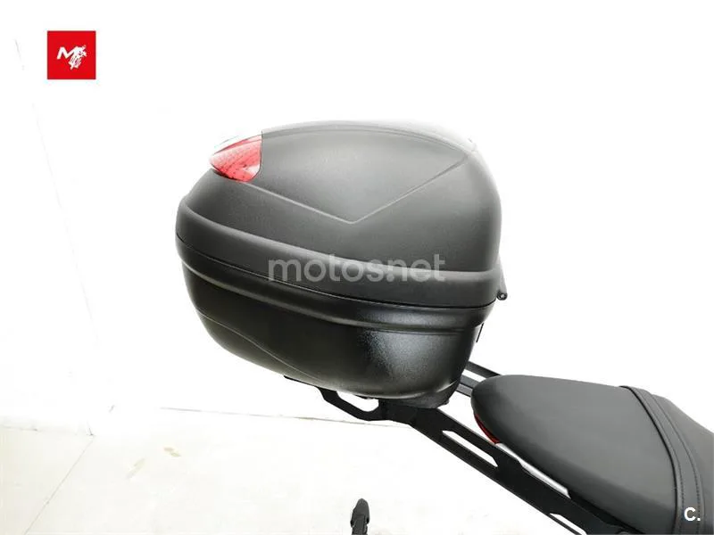Triumph Trident 660 – Vista 12