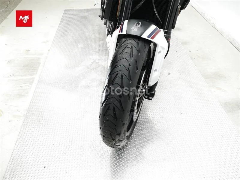 Triumph Trident 660 – Vista 10