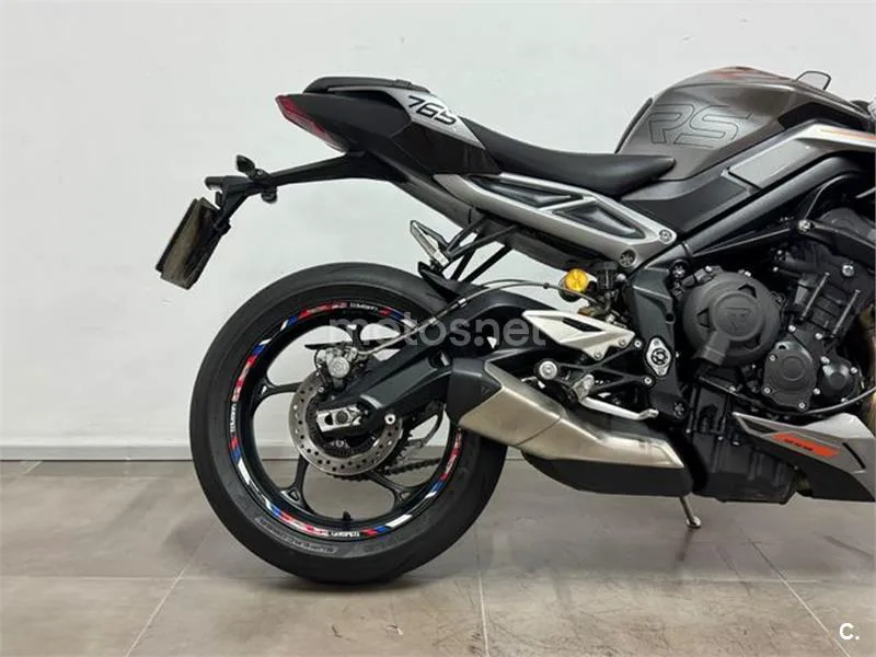 Triumph Street Triple 765 – Vista 7