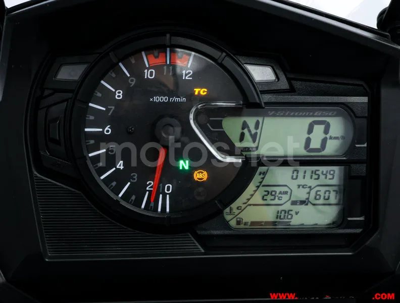 Suzuki V-Strom 650 XT – Vista 6