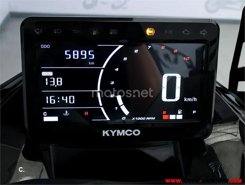 Kymco Super Dink 350 – Vista 6