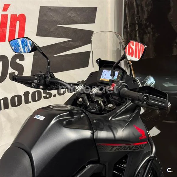 Honda XL 750 Transalp – Vista 12