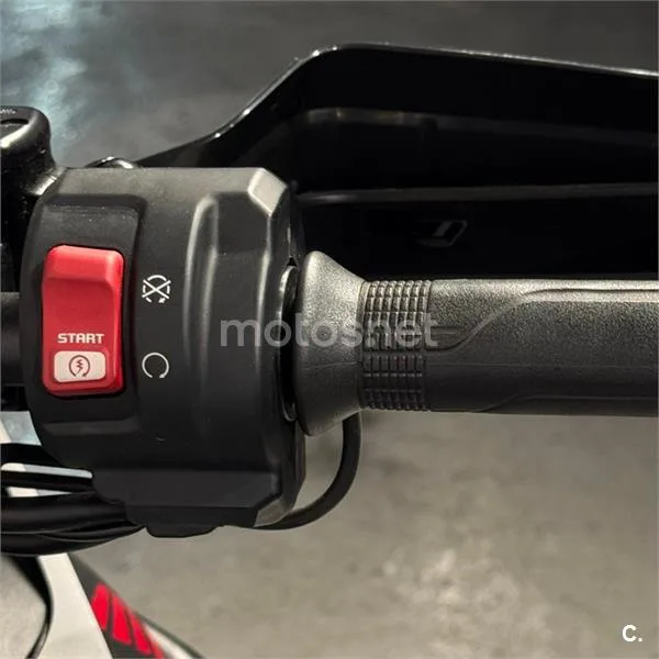 Honda XL 750 Transalp – Vista 14