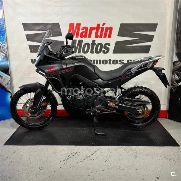 Honda XL 750 Transalp – Vista 8