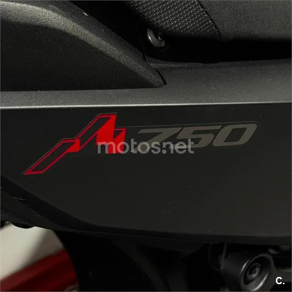 Honda XL 750 Transalp – Vista 9