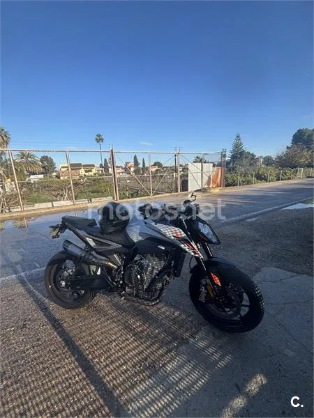KTM 790 – Vista 4