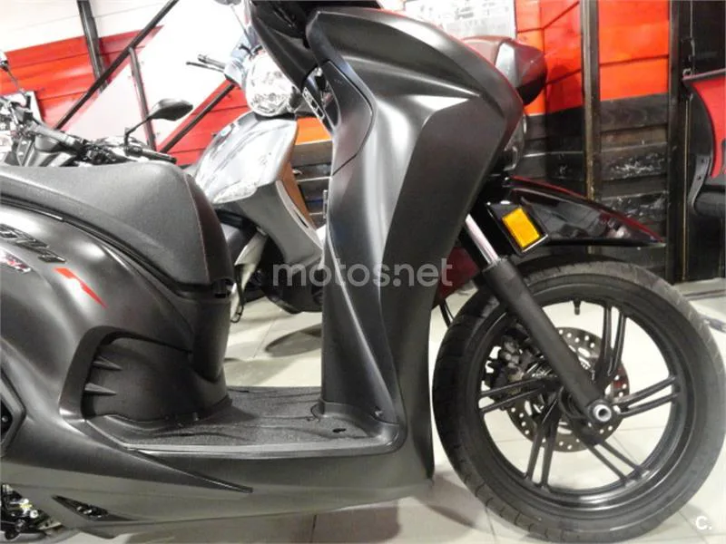Honda SH 350i – Vista 3