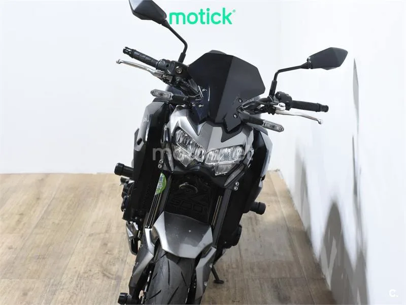Kawasaki Z900 – Vista 11