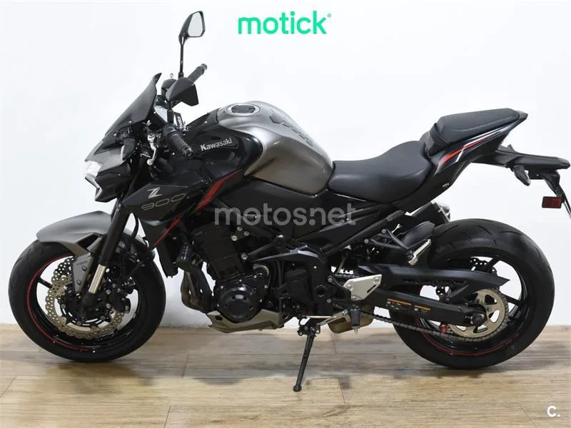 Kawasaki Z900 – Vista 7
