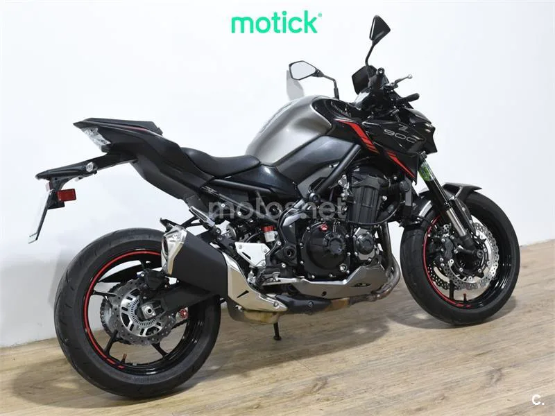 Kawasaki Z900 – Vista 10