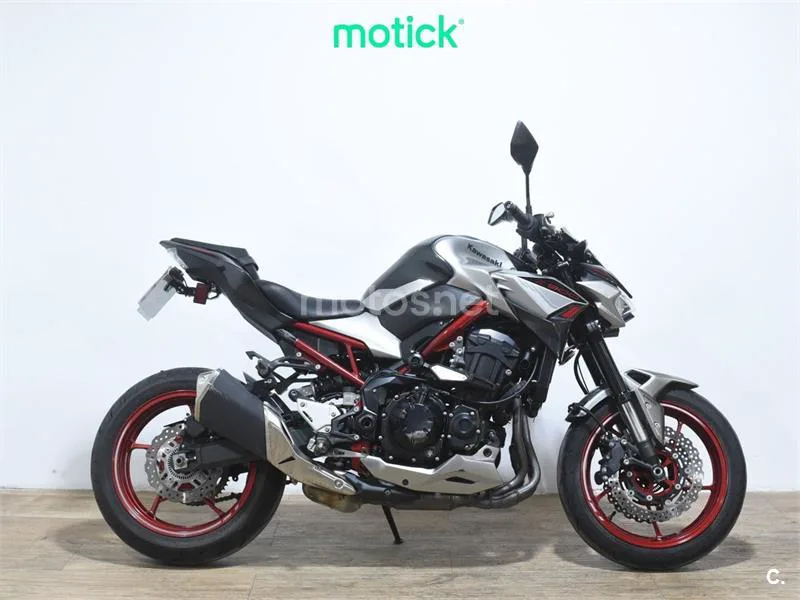 Kawasaki Z900 – Vista 4