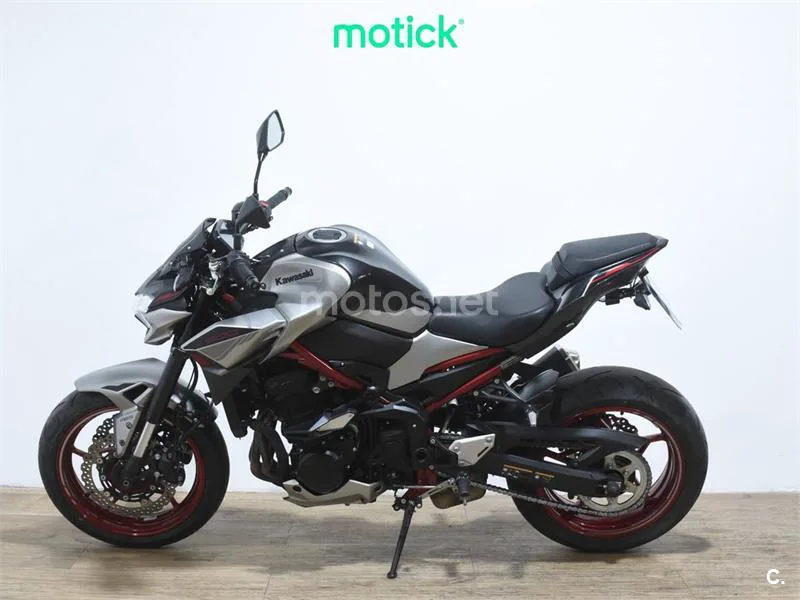 Kawasaki Z900 – Vista 7