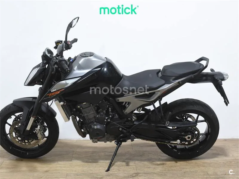 KTM 790 – Vista 7