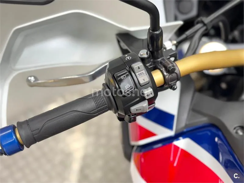 Honda CRF 1000L Africa Twin – Vista 3