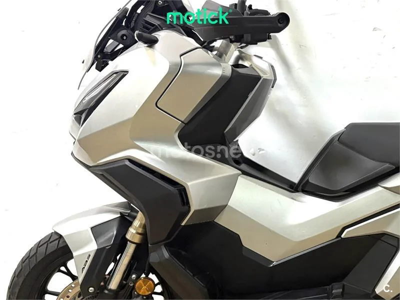 Honda ADV 350 – Vista 6
