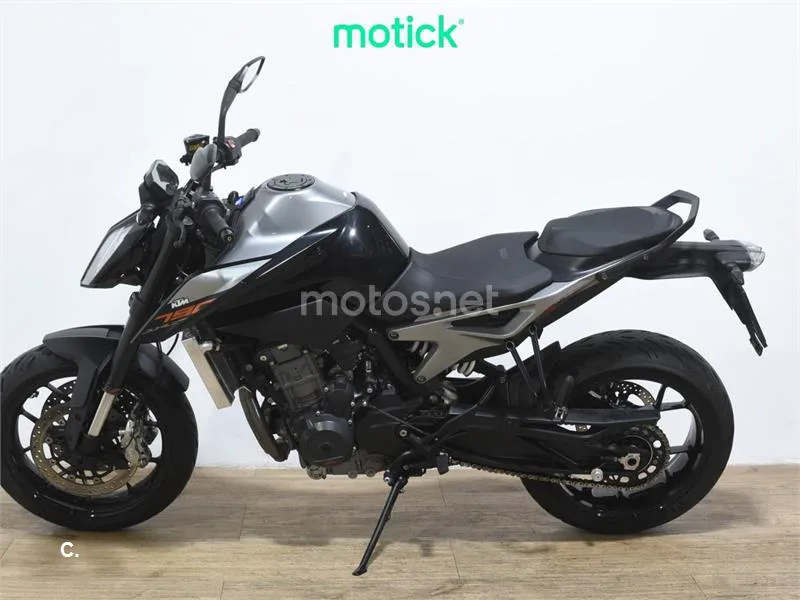 KTM 790 – Vista 7
