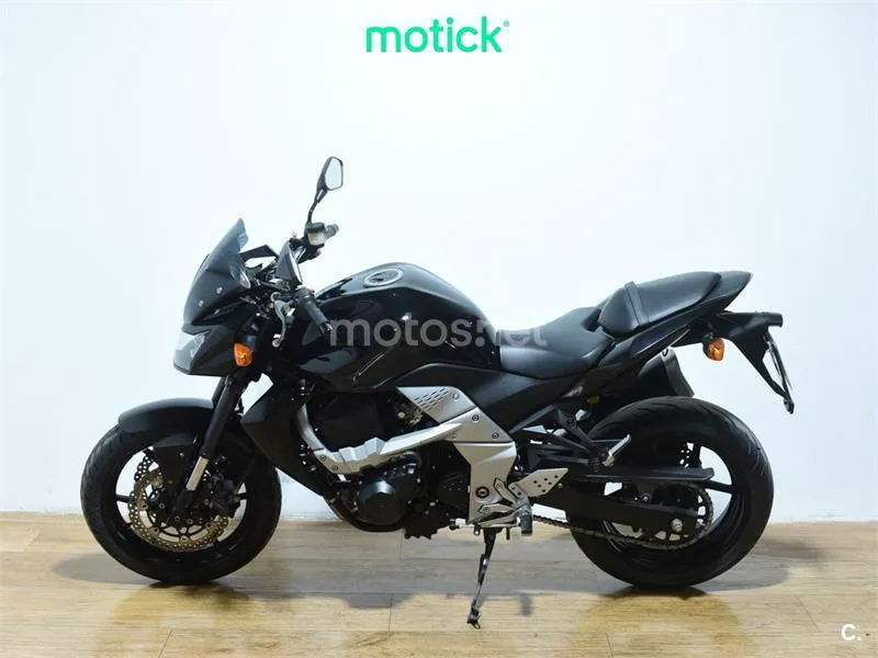 Kawasaki Z750 – Vista 7