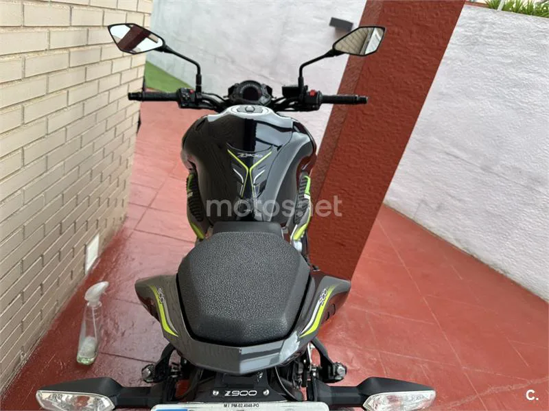 Kawasaki Z900 – Vista 14