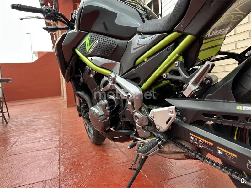 Kawasaki Z900 – Vista 9