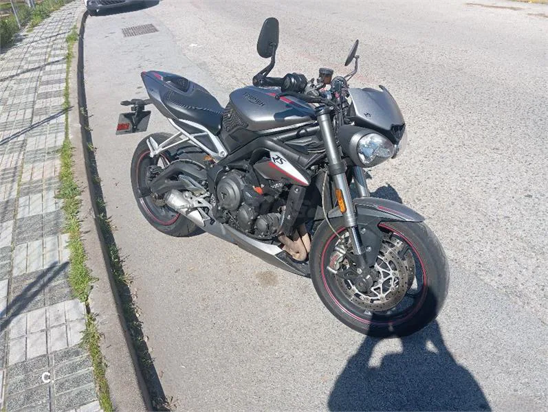 Triumph Street Triple – Vista 2