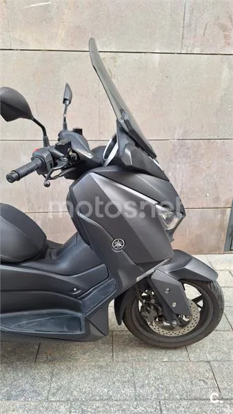 Yamaha XMAX 300 - Vista 9