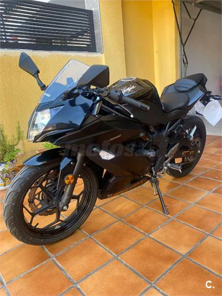 Kawasaki Ninja 125 – Vista 7