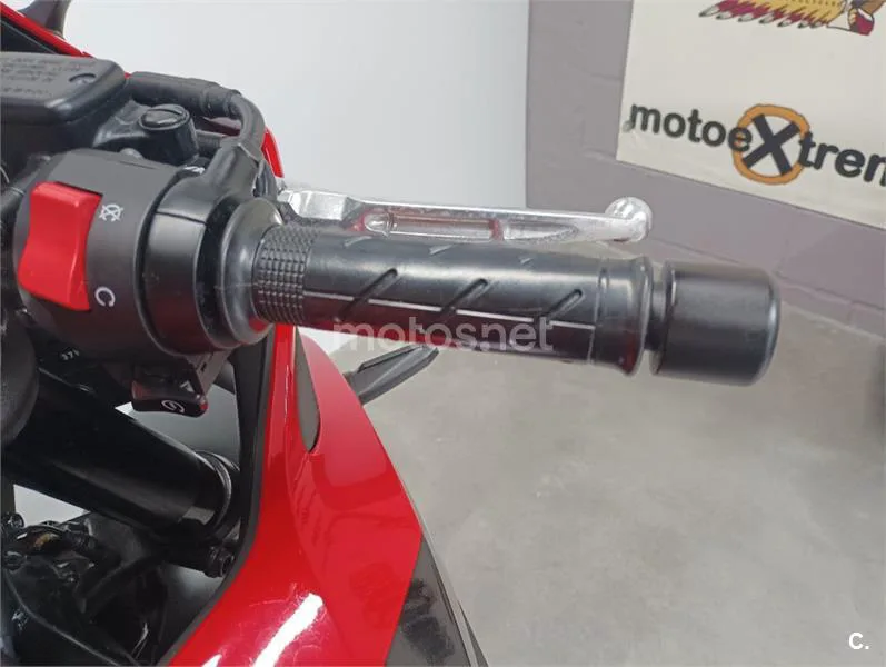 Honda CBR 650 R – Vista 12