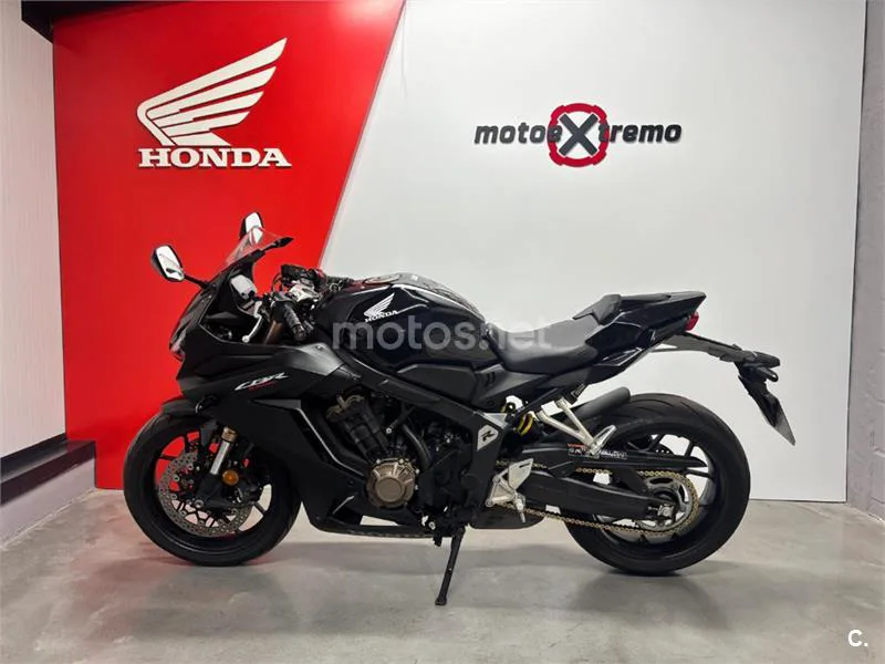 Honda CBR 650 R – Vista 15