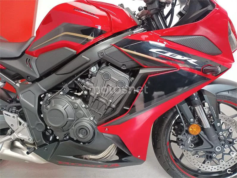Honda CBR 650 R – Vista 4