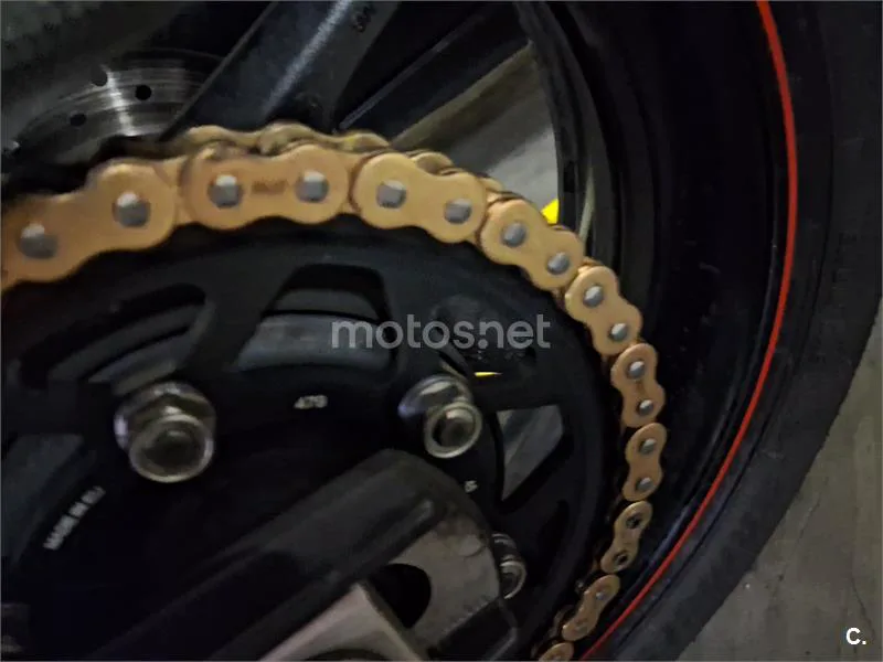 Yamaha R1 – Vista 8